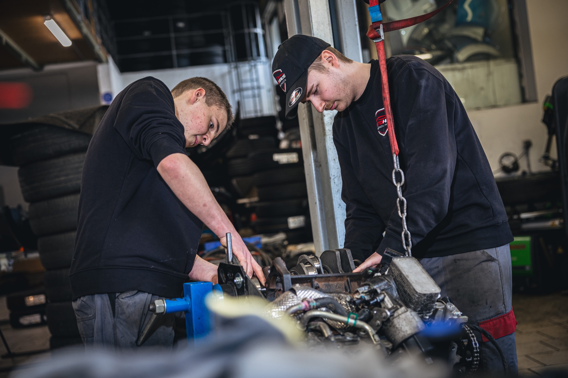 Fachgerechte Reparaturarbeiten nach einem Schadensfall in der Werkstatt